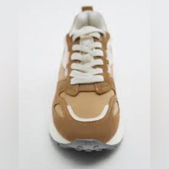 NWT. Zara Brown/Tan Leather Trainers. Size US 9/EU 40. - Picture 3 of 7